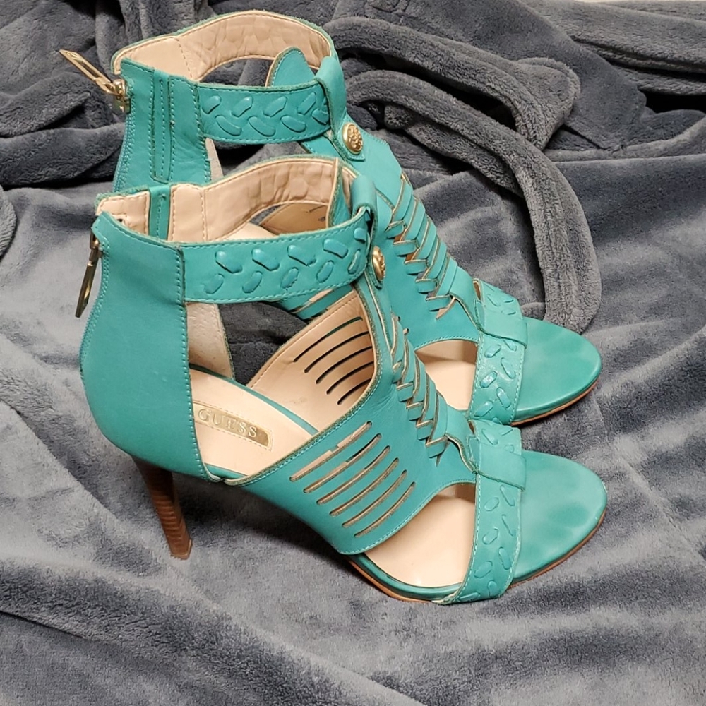 GUESS HEELS - Picture 2 of 5